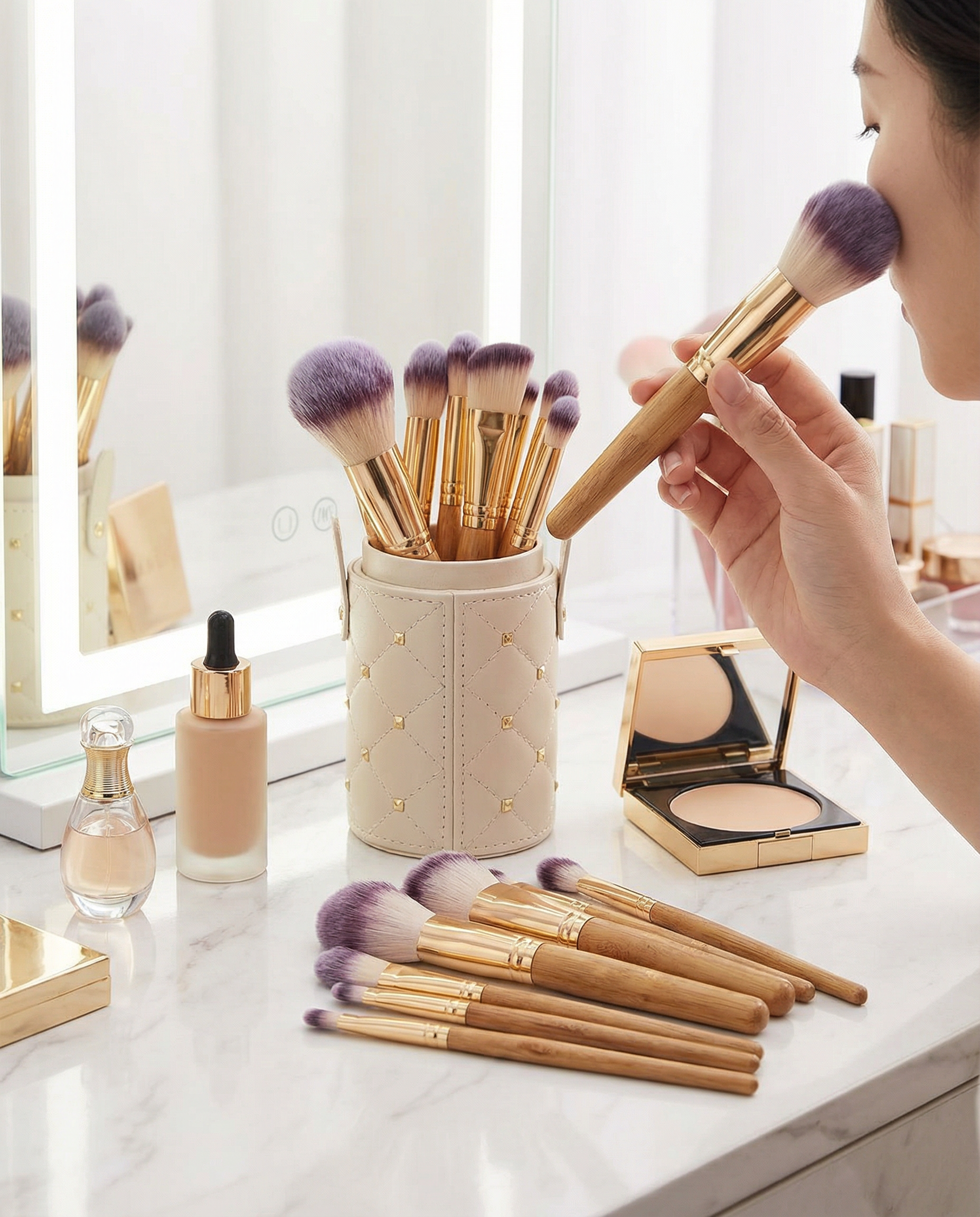 12-Piece Professional Makeup Brush Set with Storage Bucket – Dual Fibre, Wooden Handle